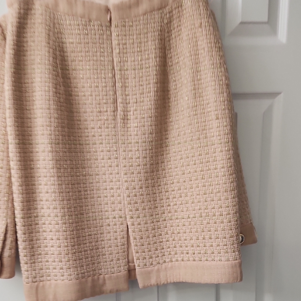 Milly Of New York, Beige Textured Blazer and Skirt Set - Picture 9 of 16